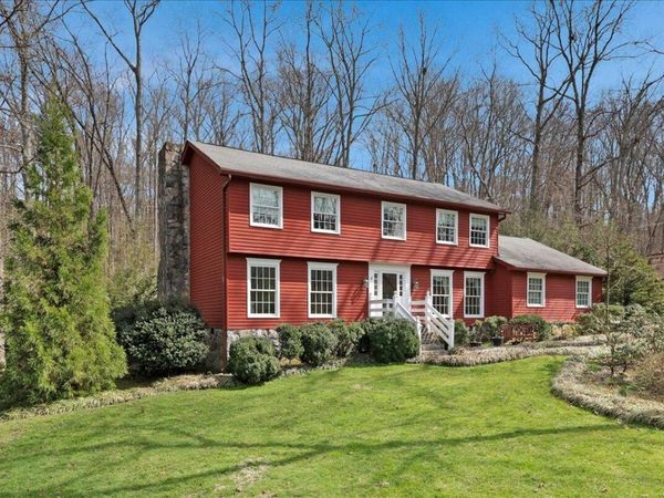 933 Dunsinane Road , Signal Mountain, TN 37377