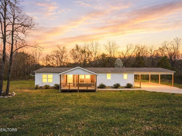 129 W Vinegar Valley Rd , Friendsville, TN 37737