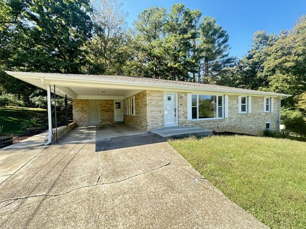 544 E Church St , Dover, TN 37058