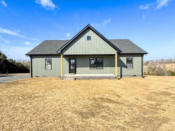 517 Pleasant Hill Rd , Lafayette, TN 37083