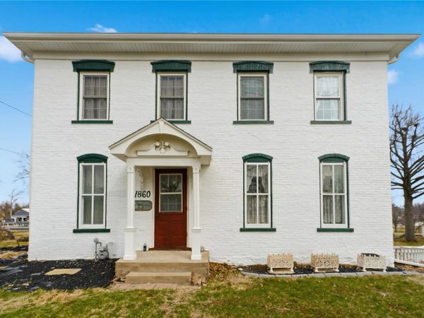 1860 E Avenue NW, Cedar Rapids, IA 52405