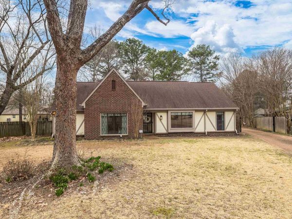 8138 W PINE CREEK CRK, Germantown, TN 38138