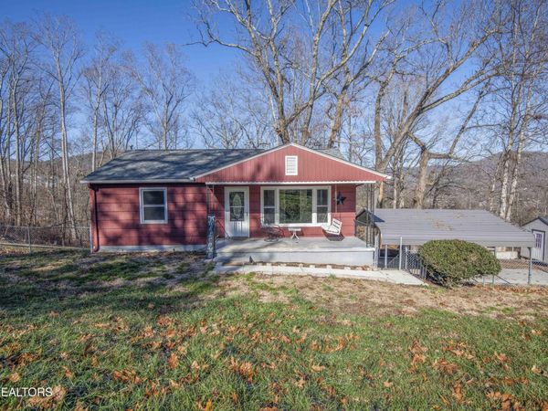 310 W Kentucky Ave , La Follette, TN 37766