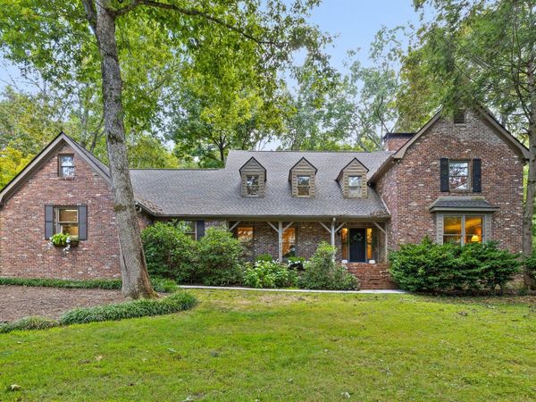 403 Dunsinane Road, Signal Mountain 37377