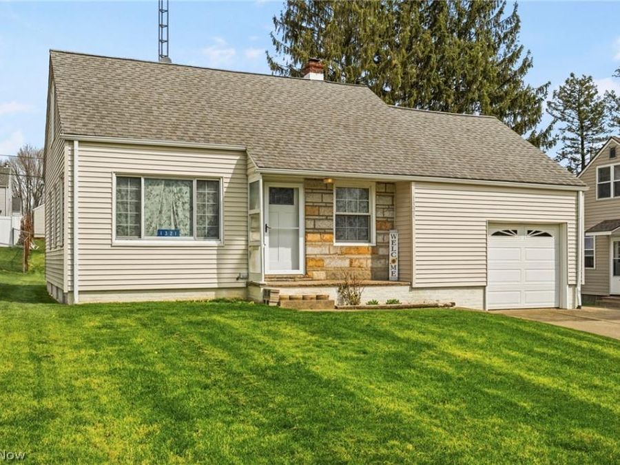 1321 Spangler Road NE, Canton, OH 44714 Photo 1