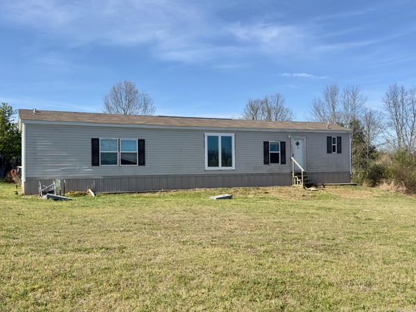111 Suviaz , Bald Knob, AR 72010