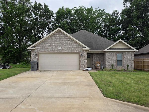 1000 Ava Ln , Paragould, AR 72450