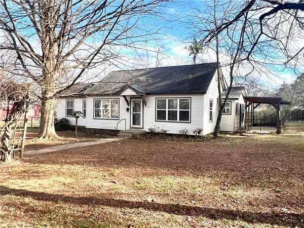 235 S Galveston , Russellville, AR 72801