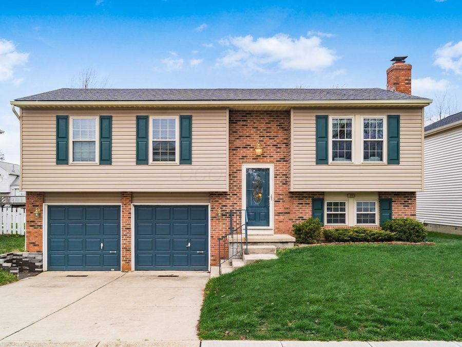 5034 Hidden View Drive , Hilliard, OH 43026 Photo 1