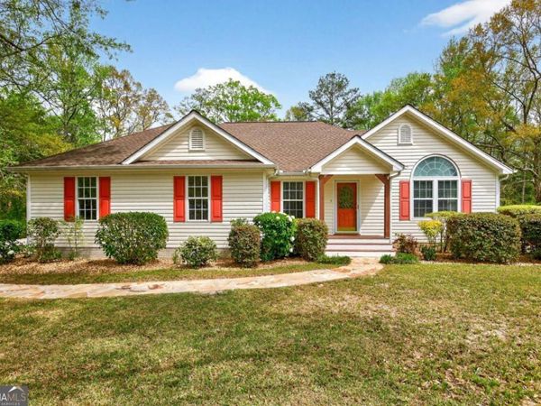 185 Lowell Drive, Sharpsburg, GA 30277