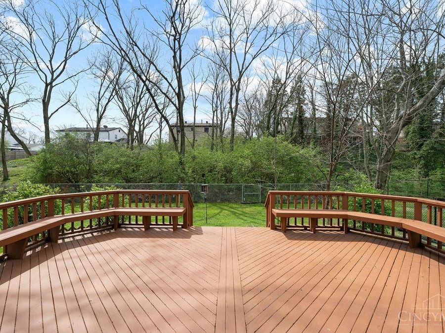 805 Weymouth Court, Springdale, OH 45240 Photo 13