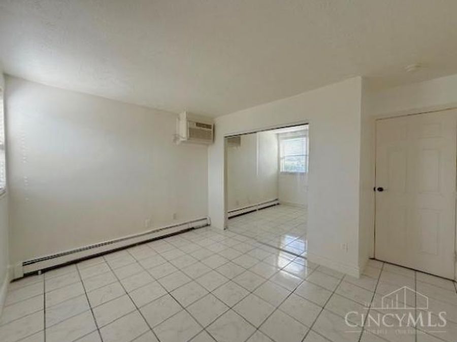 4808 Chalet Drive, Unit 4, Saint Bernard, OH 45217 Photo 7