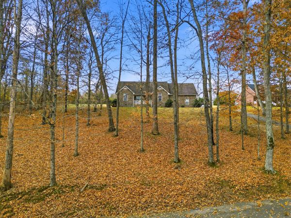 742 Bowling Branch Rd , Cottontown, TN 37048