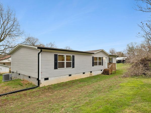 189 Bates Street NE, Charleston, TN 37310