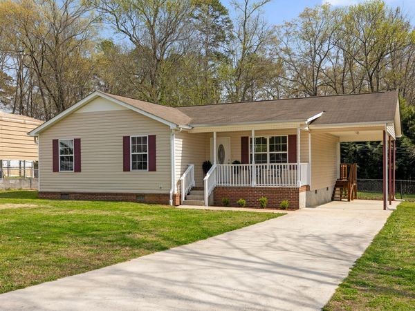 124 Headlyn Drive , Hixson, TN 37343