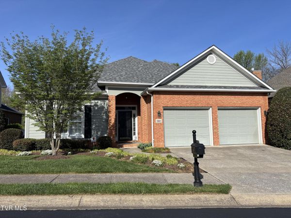 1902 Waters Edge Drive, Johnson City, TN 37604