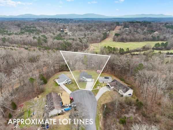 797 Kings Row , Cohutta, GA 30710