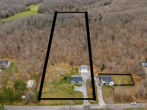 2534 N Hurricane Creek Rd , Mc Ewen, TN 37101