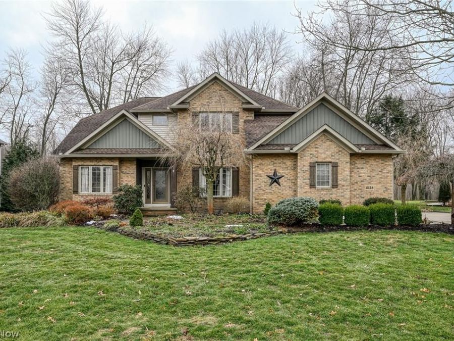 1238 Maxfli Drive , Akron, OH 44312 Photo 1