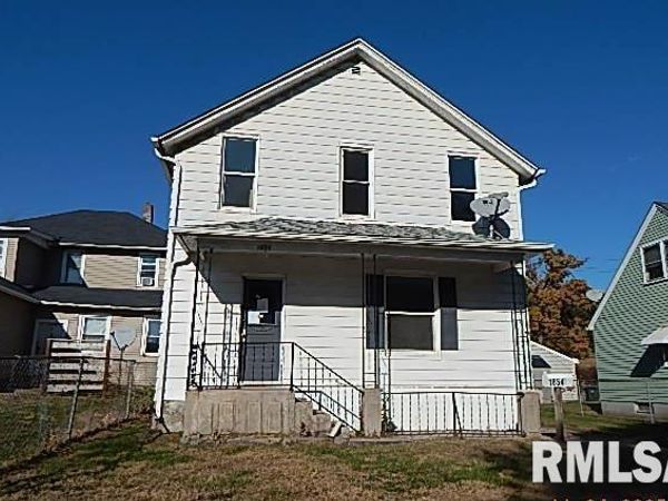 1854 W 8TH Street , Davenport, IA 52802