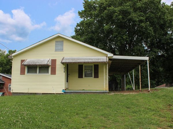 215 Burgess St, Florence, AL 35630