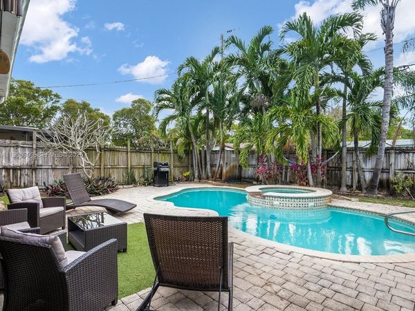 1906 N 31st Ave , Hollywood, FL 33021