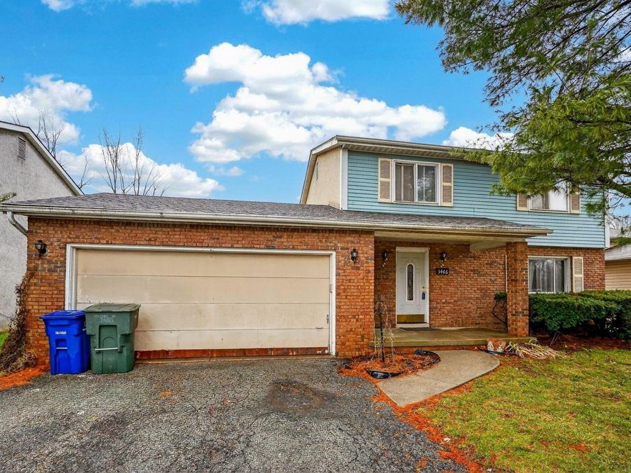 3466 WESTPOINT Drive , Columbus, OH 43232 Photo 1
