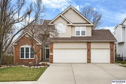 4220 N 166th Street , Omaha, NE 68116