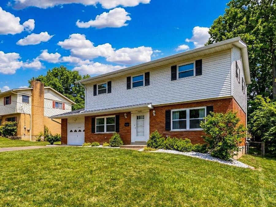 9369 Ranchill Drive, Cincinnati, OH 45231 Photo 2