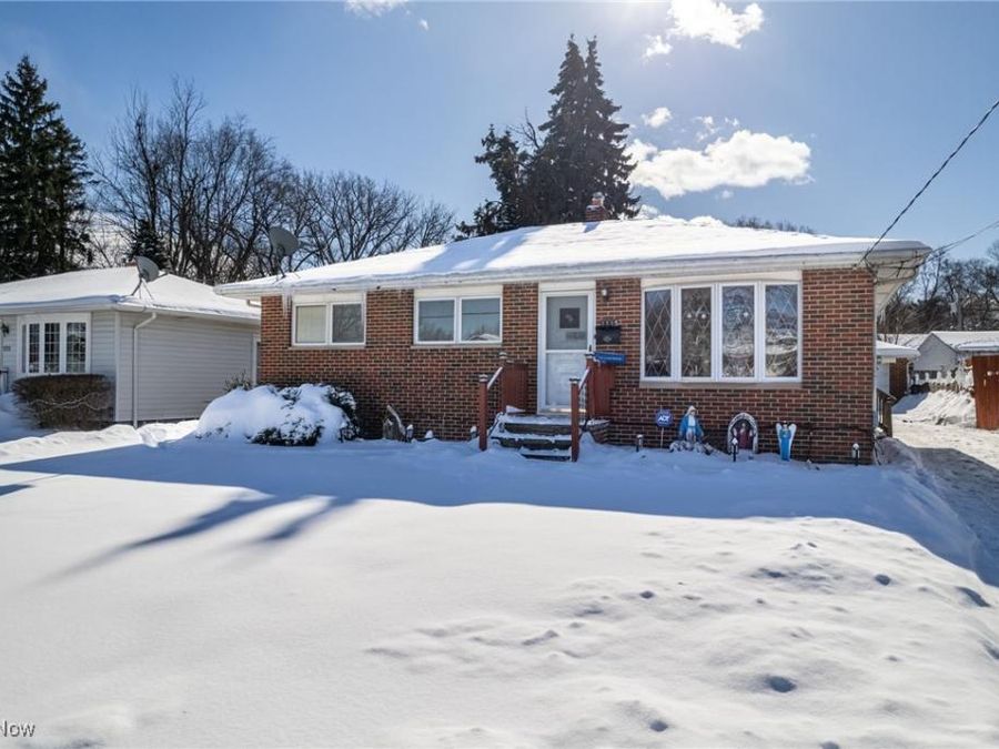 1115 Birch Lane , Cleveland, OH 44109 Photo 1