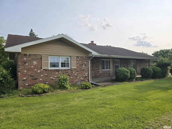 405 Easthaven Drive , Centralia, IL 62801