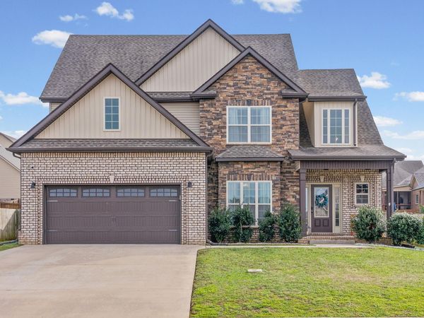 206 Melbourne Dr , Clarksville, TN 37043