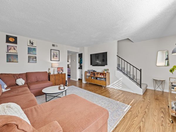 913 Coarsey Dr , Nashville, TN 37217