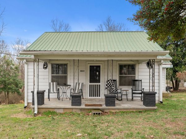 3367 Bowker Rd , Charlotte, TN 37036