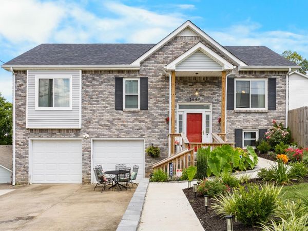 2049 Windmeade Dr , Clarksville, TN 37042