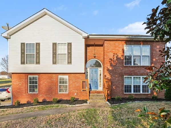 2015 Copper Kettle Cir , Pleasant View, TN 37146