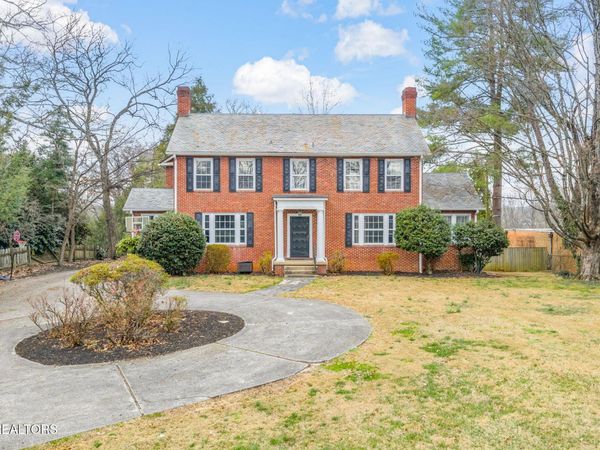 3823 Kingston Pike , Knoxville, TN 37919