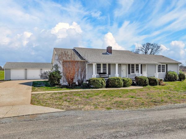 33 Tucker Ln , Taft, TN 38488