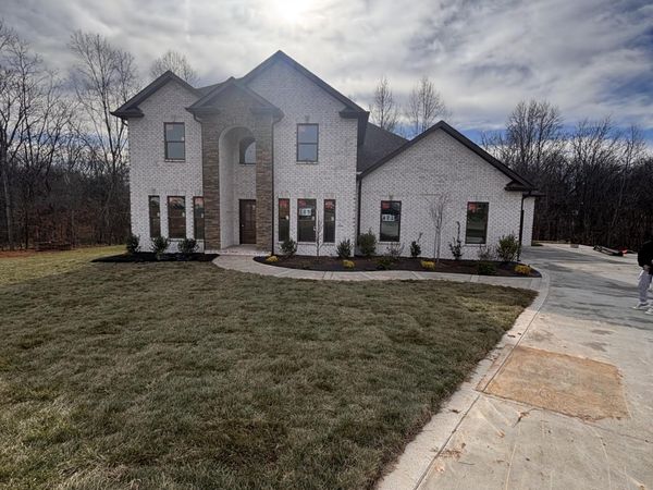 421 Young Lane , Pleasant View, TN 37146