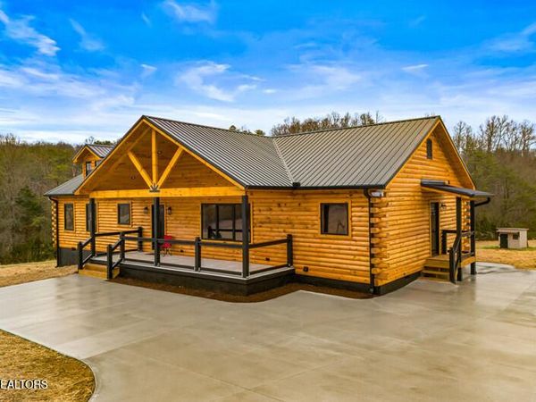 545 Lonesome Pine Rd, Bybee, TN 37713