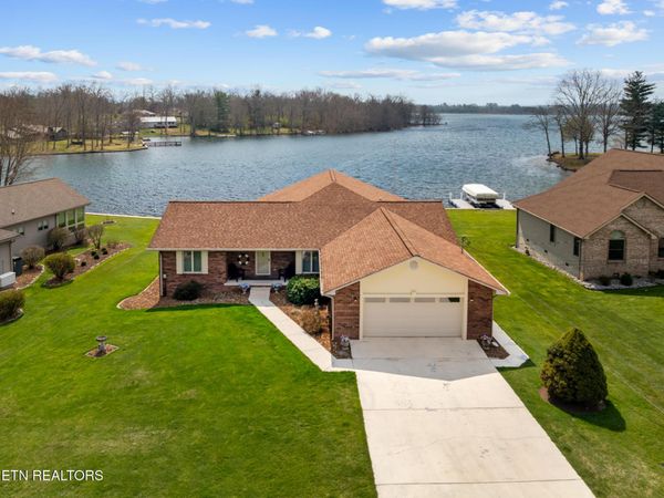 1256 Arrowhead Drive, Crossville, TN 38572