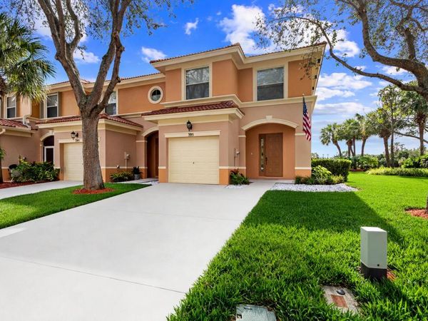 395 River Bluff Lane , Royal Palm Beach, FL 33411