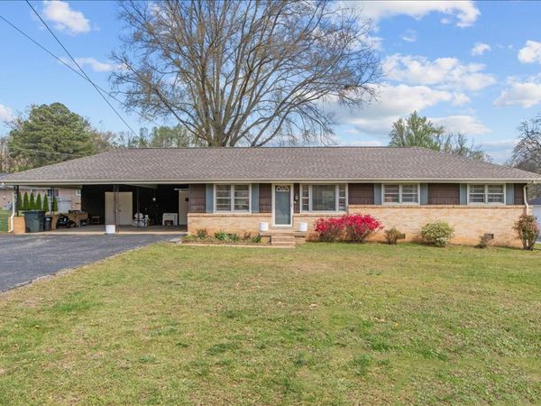 1112 Bridgette St , Paris, TN 38242