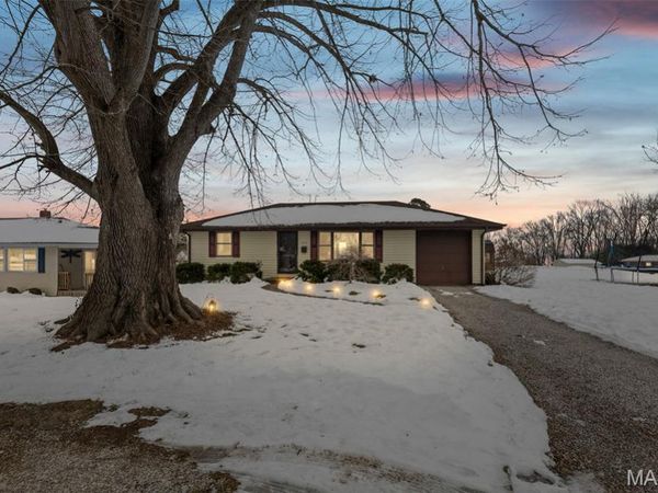 610 S Ridge Avenue , Steeleville, IL 62288