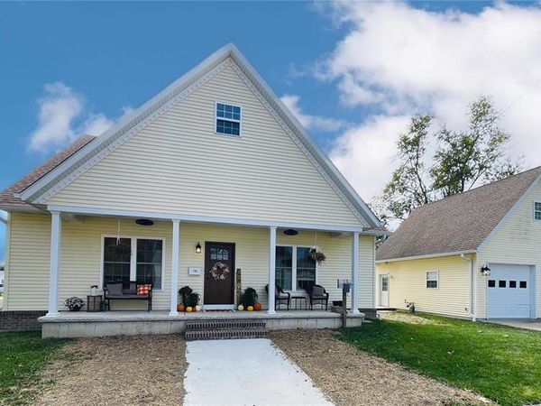 118 W Belleville Street , Nashville, IL 62263