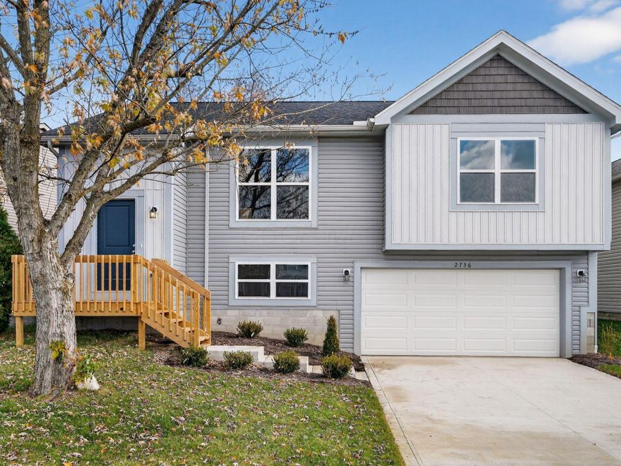 2736 Barrows Road , Columbus, OH 43232 Photo 1