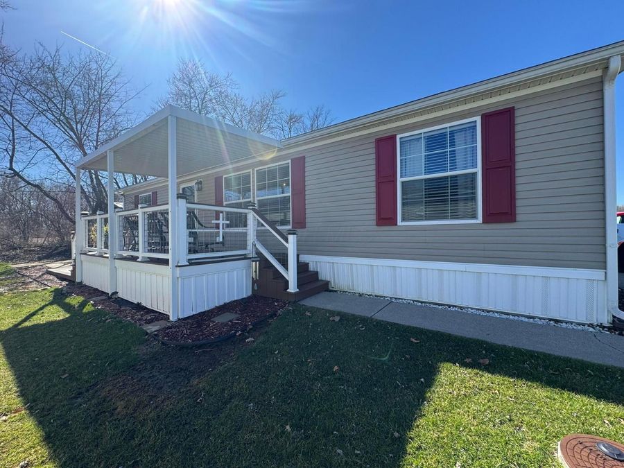1100 Thornwood Drive SW, Unit Lot 1011, Heath, OH 43056 Photo 1