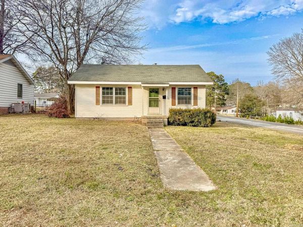 2300 Barkman , Arkadelphia, AR 71923