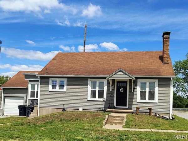 1313 W Broadway , Steeleville, IL 62288