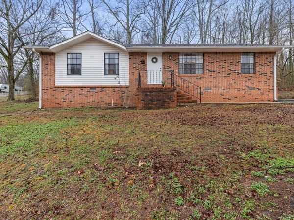233 Brookside Dr, Killen, AL 35645